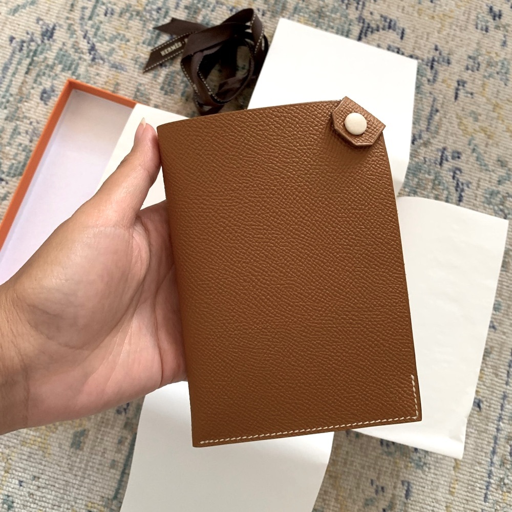 Hermès Passport Holder